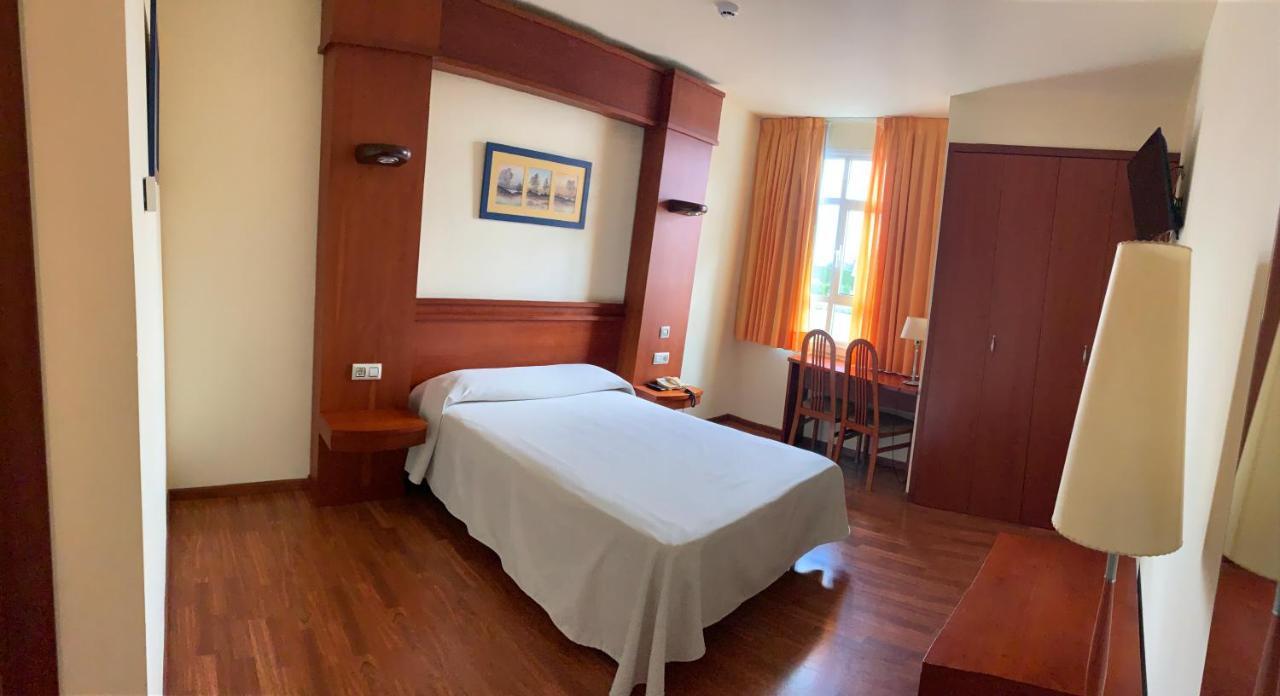 Hotel Barreiro Leira Ngoại thất bức ảnh