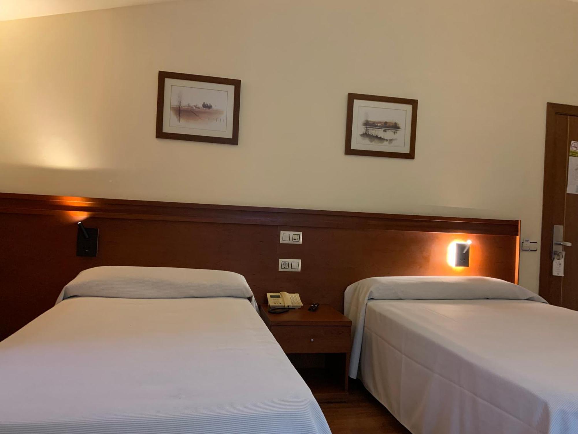 Hotel Barreiro Leira Ngoại thất bức ảnh